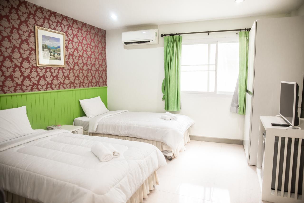 Nine Inn @ Town Phuket Exterior foto